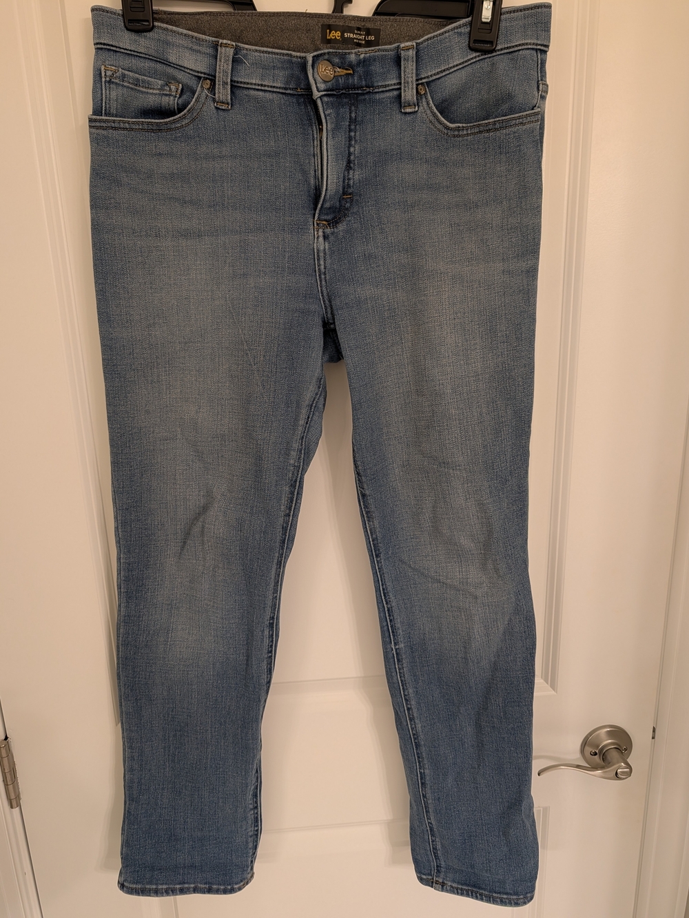 Lee Women's Light Wash Straight-Leg Jeans